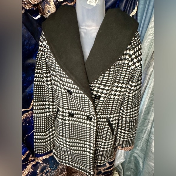 IZ Byer Plaid Pea Coat Jacket w/ Oversized Hood. Size X-Small - Picture 4 of 15